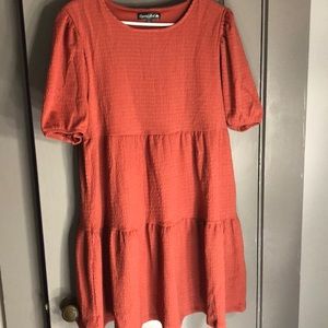 L dress with puff sleeve